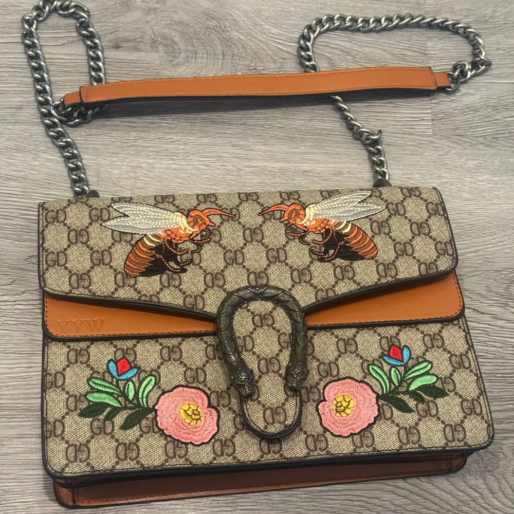 Bee and Roses GD Pattern Crossbody
Shoulder Bag